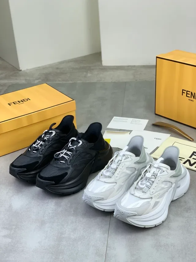 Fendi حذاء رياضي سميك أسود أبيض شبيكي وصناعي 2