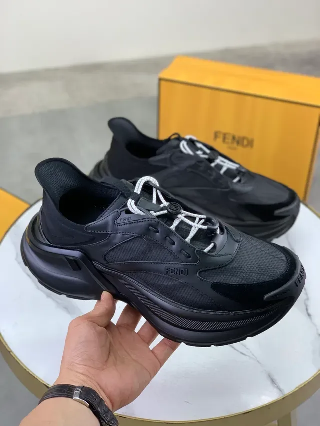 Fendi حذاء رياضي سميك أسود أبيض شبيكي وصناعي 5