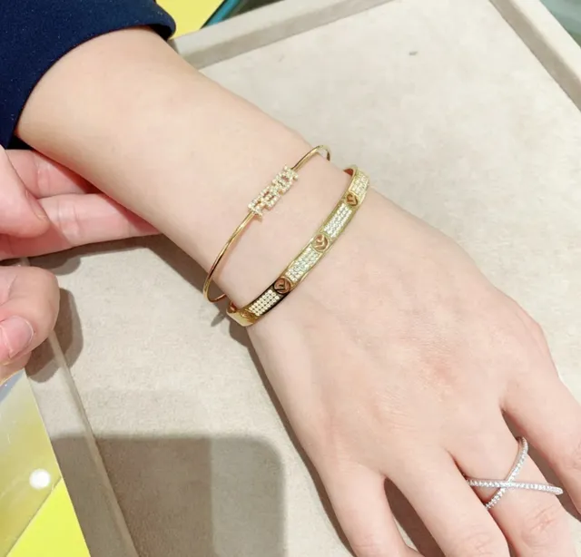 سوار فندي FF شعار Pavé كوف ذهب فضي 5