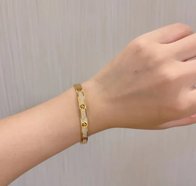 سوار فندي FF شعار Pavé كوف ذهب فضي 7