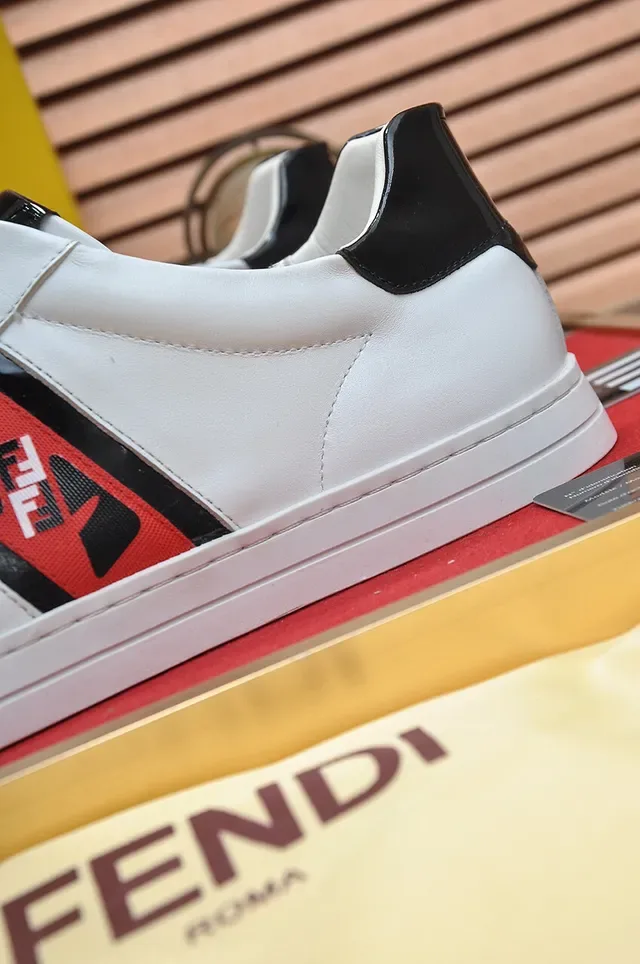 Fendi FF Stripe blanc et rouge noir chaussures lifestyle 8