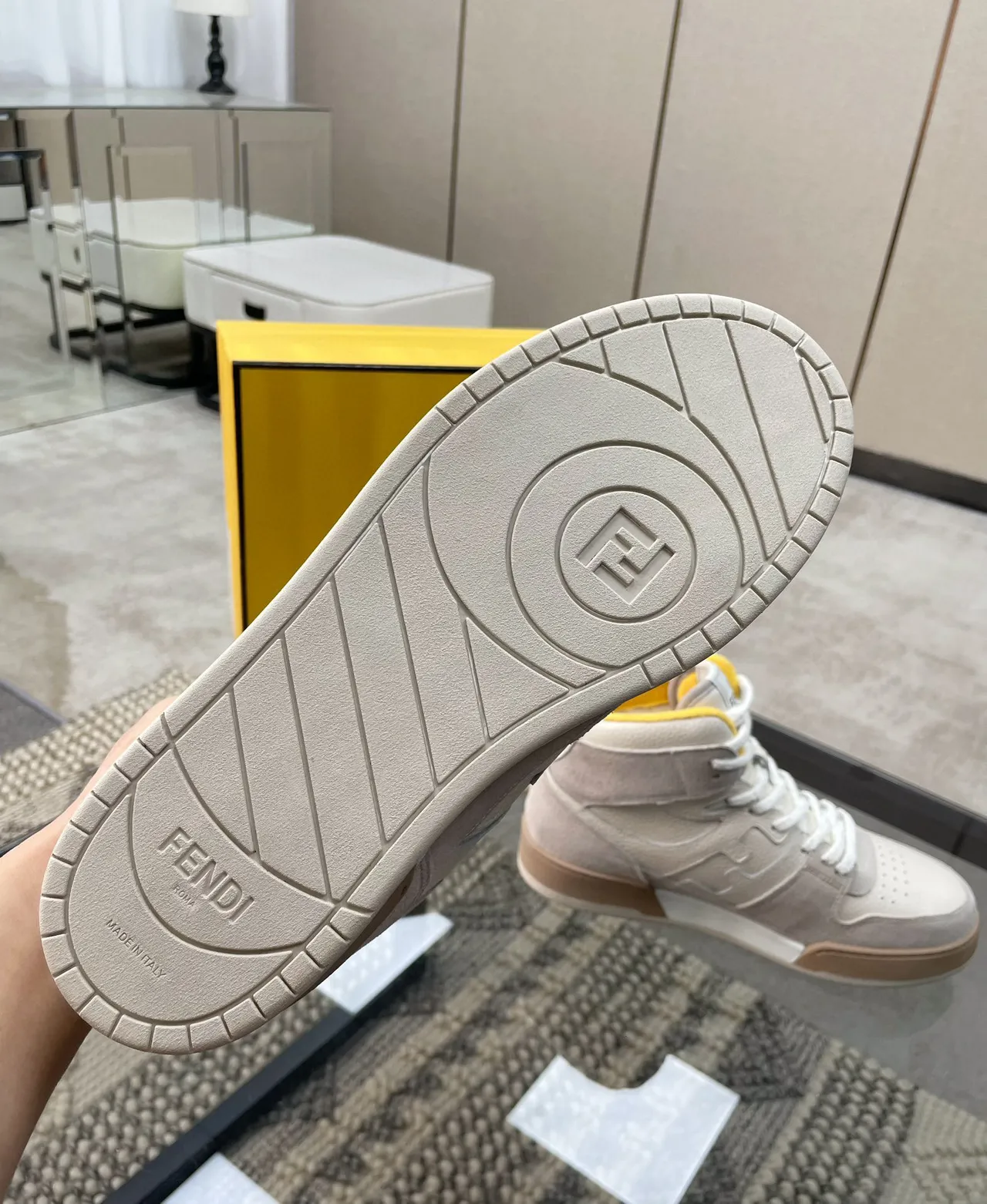 Fendi First Chaussures lifestyle gris-jaune à tige haute en matériau mixte 2