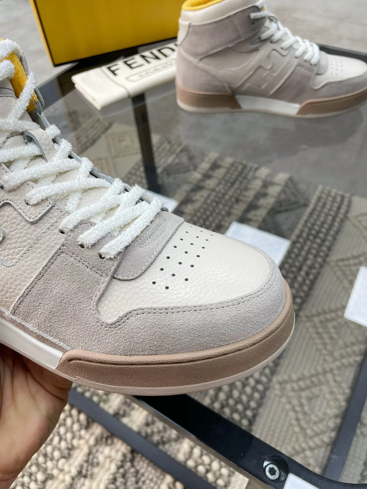 Fendi First Chaussures lifestyle gris-jaune à tige haute en matériau mixte 3
