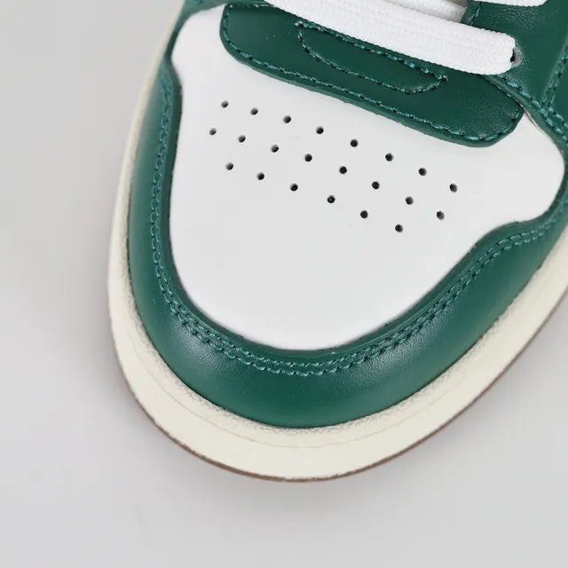 Fendi First White Green tênis lifestyle com painéis de couro low-top 5