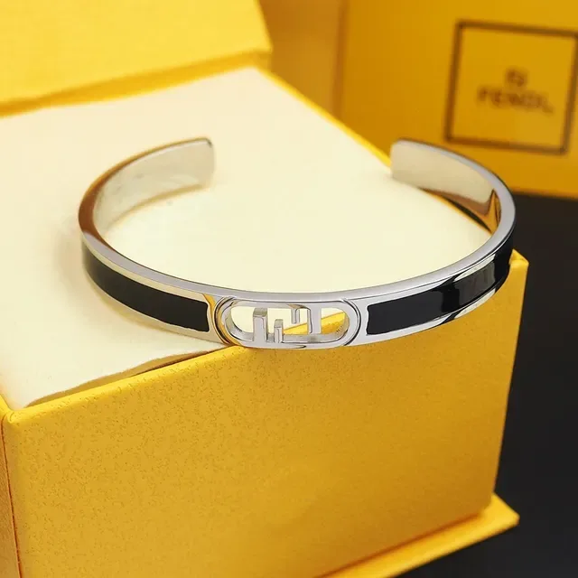 Fendi Bracelet Or Noir Métal Inlay Émail 2