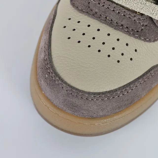 Fendi Lifestyle Sneaker Beige Brown Mixed-Material Upper Embossed FF Logo Lifestyle Sneakers 5