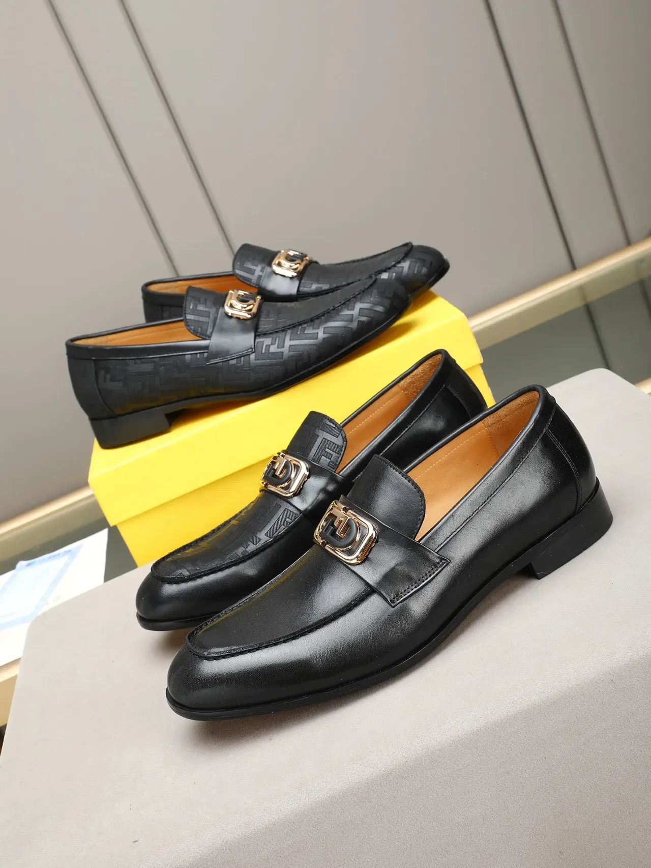 Fendi Loafer Couro Preto FF Monogram Horsebit Buckle Loafer 2