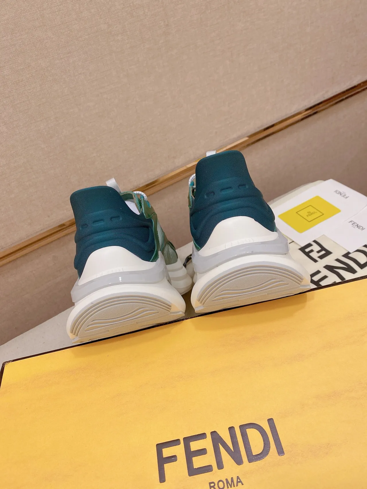 Fendi Runner Verde Turquesa Branco Tênis Chunky 3