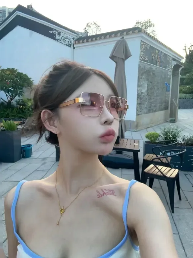 Fendi Square Frame Gradient Gray Sunglasses 3
