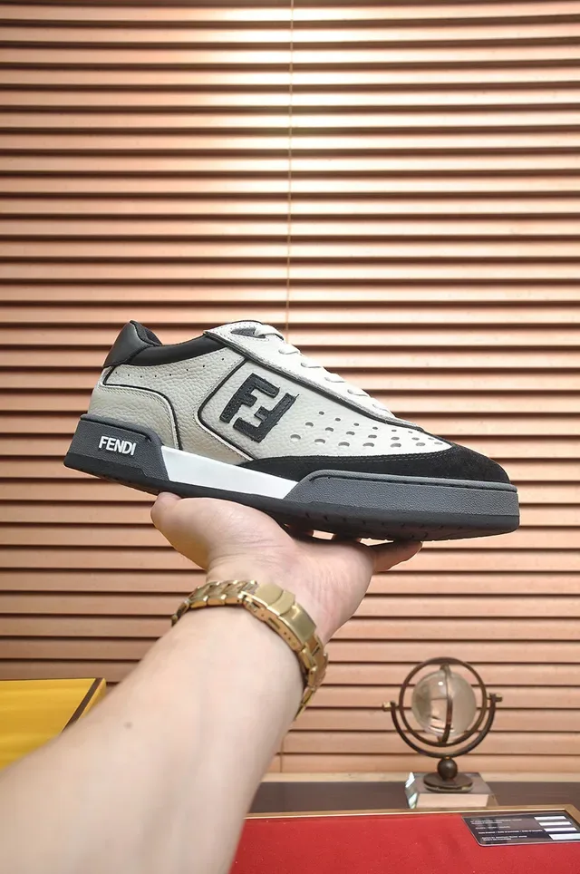 Fendi Blancs Noirs Perforés Cuir Supérieur Daim Embout Lifestyle Sneakers 2