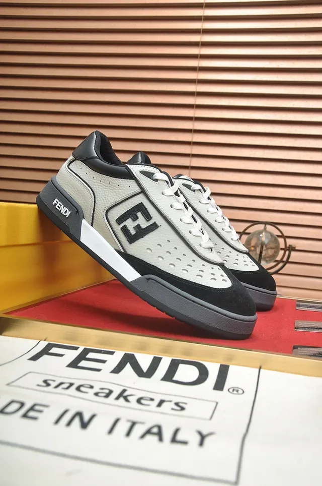 Fendi Blancs Noirs Perforés Cuir Supérieur Daim Embout Lifestyle Sneakers 4
