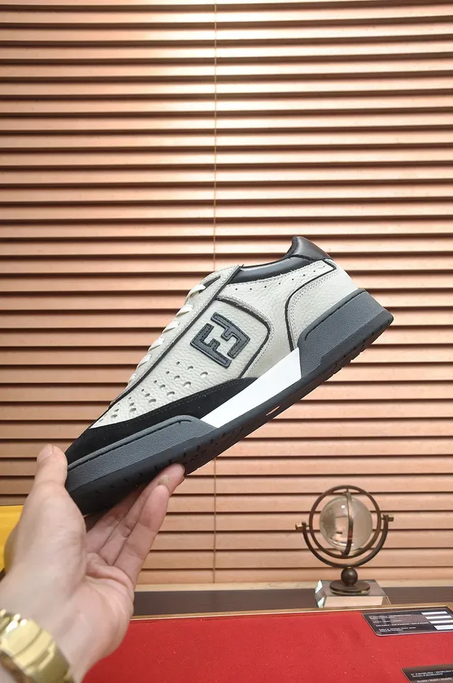 Fendi Blancs Noirs Perforés Cuir Supérieur Daim Embout Lifestyle Sneakers 5