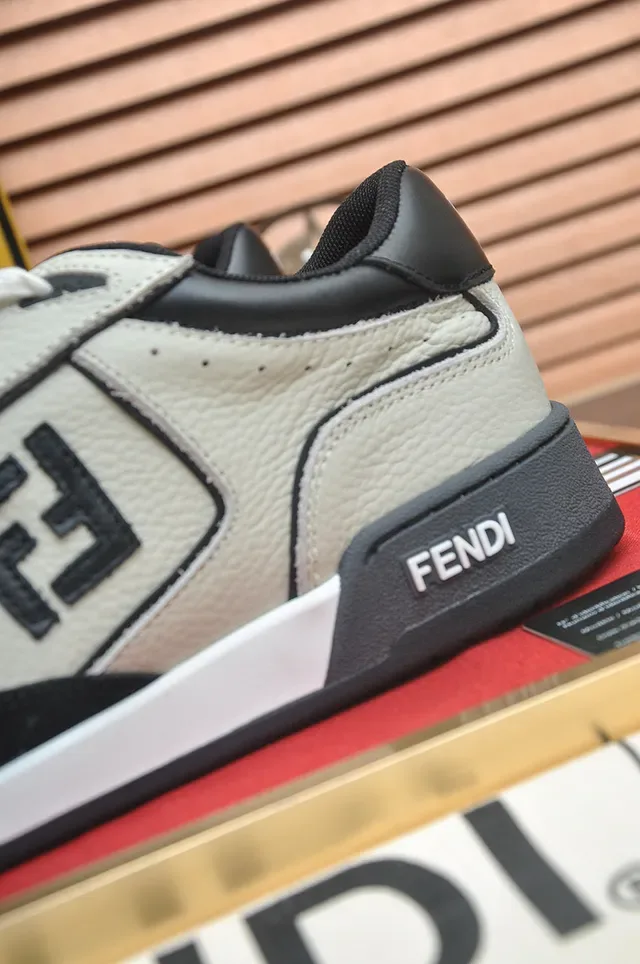 Fendi Blancs Noirs Perforés Cuir Supérieur Daim Embout Lifestyle Sneakers 9