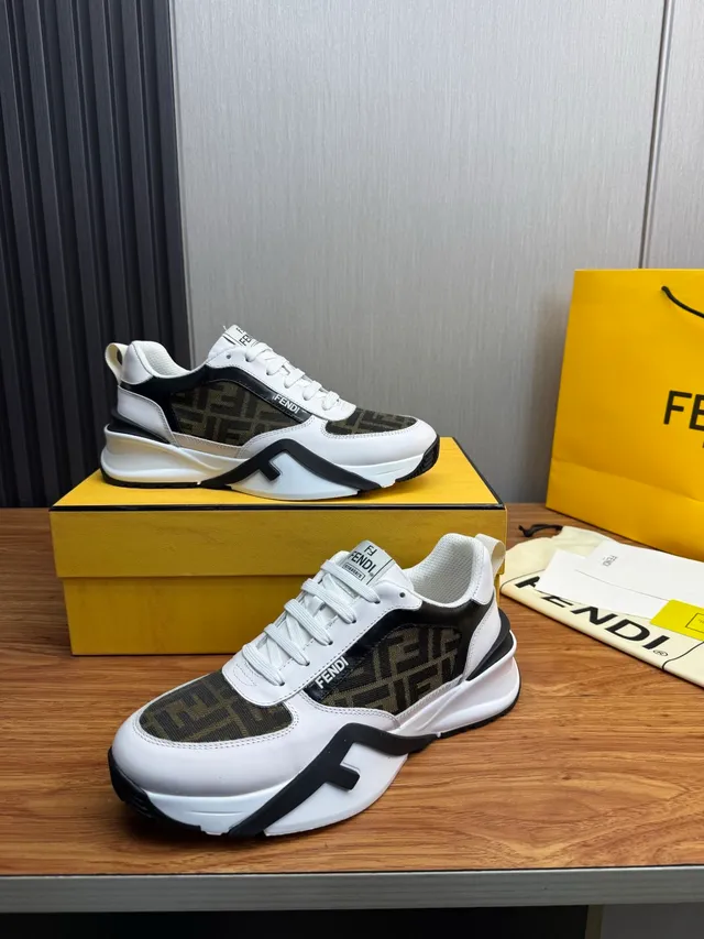 Fendi Blanc Noir Semelle Sculptée Panneaux de Textile Monogramme Sneakers Chunky 5