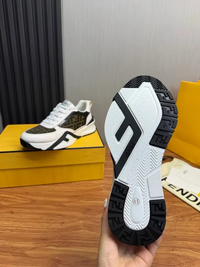 Fendi Blanc Noir Semelle Sculptée Panneaux de Textile Monogramme Sneakers Chunky 6