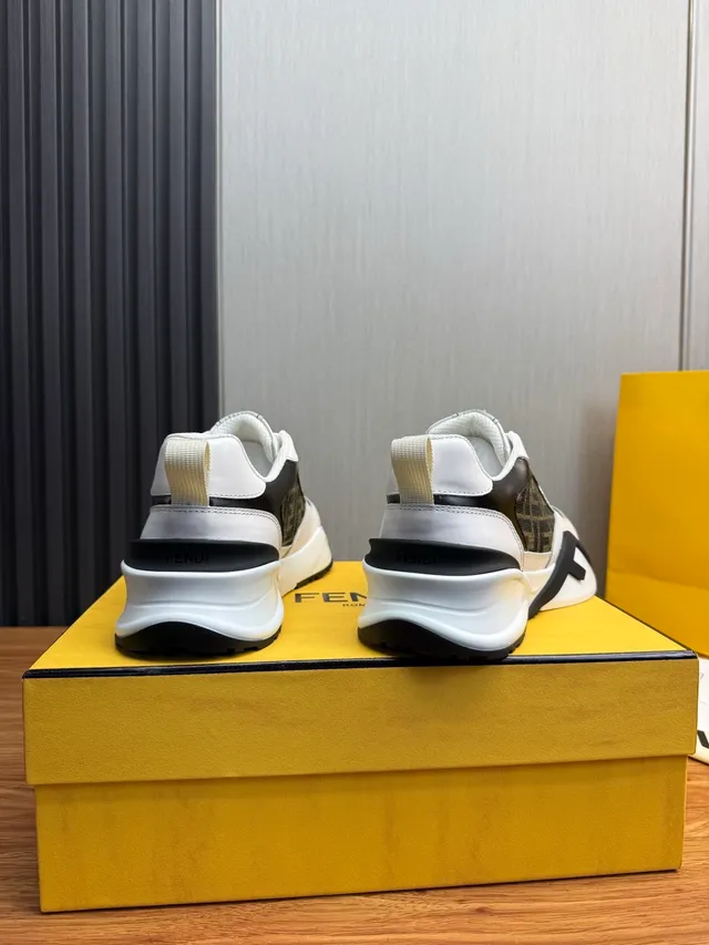 Fendi Blanc Noir Semelle Sculptée Panneaux de Textile Monogramme Sneakers Chunky 7