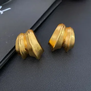 Antique Gold Ribbed Sculpted Earrings