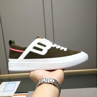 Zapatillas de ante con panel lateral de corte Army Green White Olive