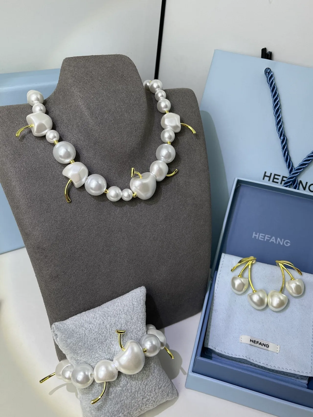 Baroque Pearl and Gold-Tone Asymmetrical Necklace 3