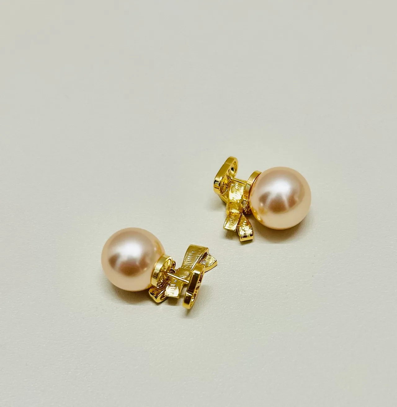 Beige Gold Pearl Stud Bow Accent Earrings 2