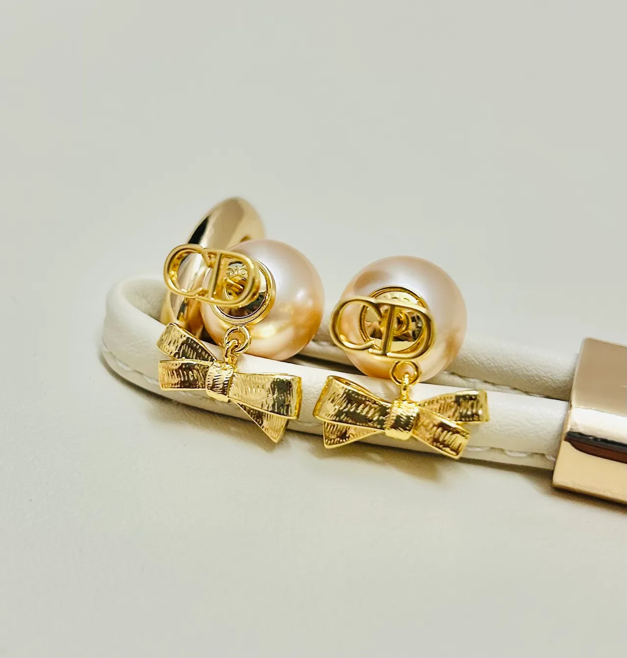 Beige Gold Pearl Stud Bow Accent Earrings 5