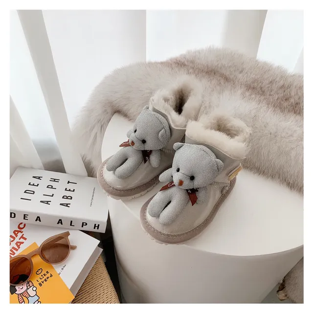 Botas de nieve beige gris forradas de peluche con charm de oso de peluche 4