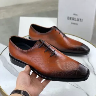 Berluti Brown Black Cap-Toe Engraved Script Motif Oxford Shoes