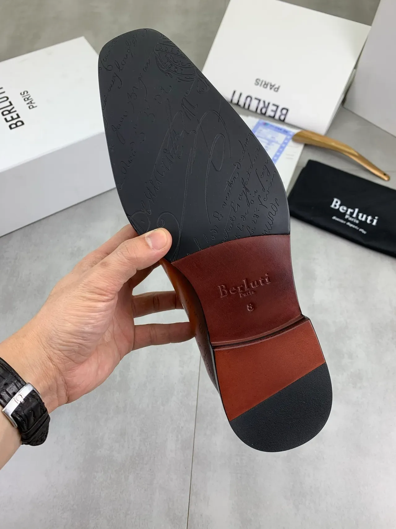 Berluti Zapatos Oxford Marrón Negro Punta a Tapa Motivo Grabado Script 3