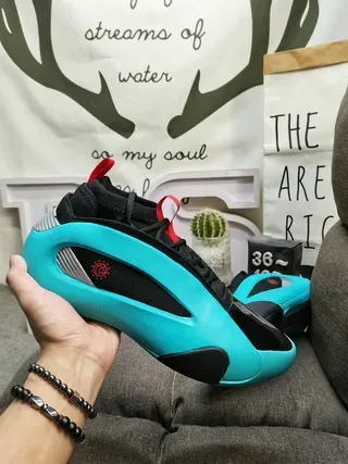 Black and Cyan Sculpted Midsole Lifestyle Sneakers 5