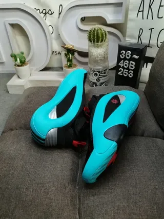 Black and Cyan Sculpted Midsole Lifestyle Sneakers 6