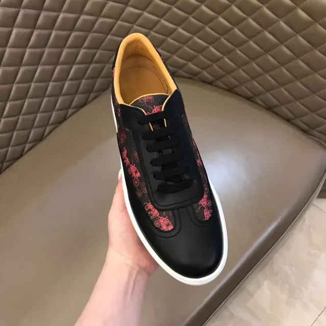 Black and Red Carriage Print Low-Top Lifestyle Sneaker 4
