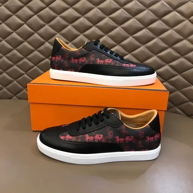 Black and Red Carriage Print Low-Top Lifestyle Sneaker 7