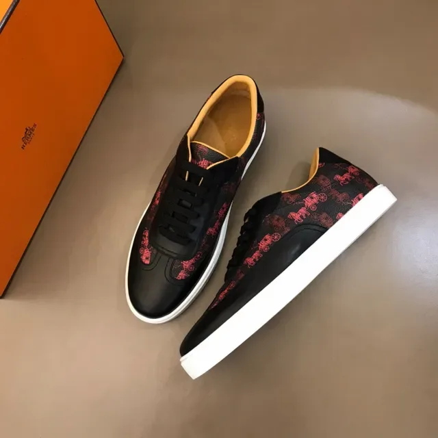 Black and Red Carriage Print Low-Top Lifestyle Sneaker 8