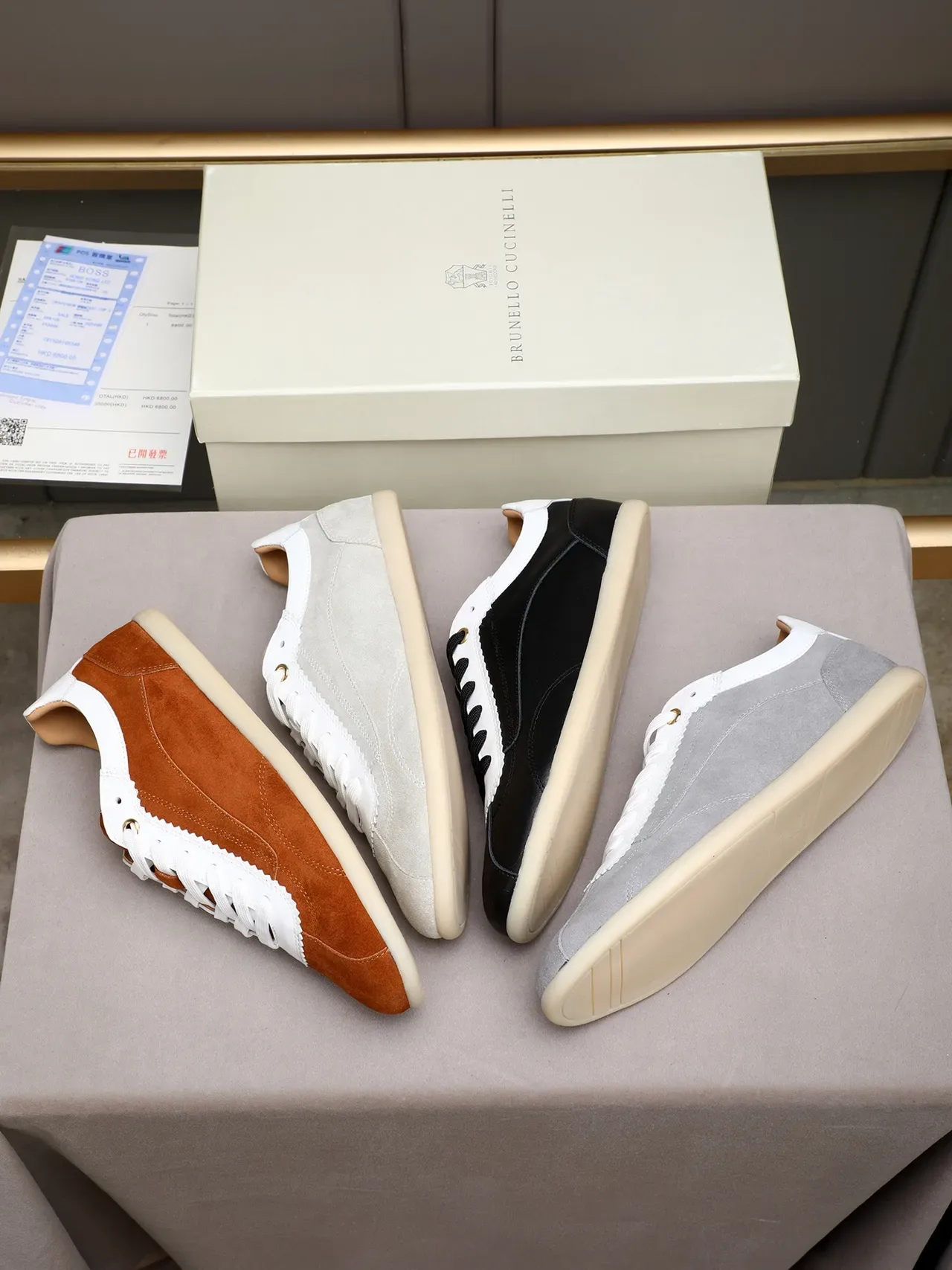 Black and White Scalloped Collar Leather Low-Top Casual Shoes 2