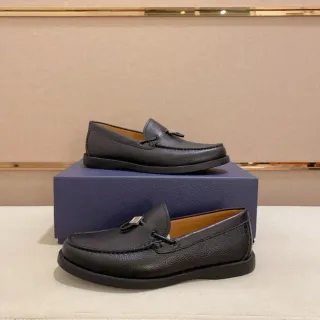 Mocassin en cuir peigné noir et marron avec détail de frange
