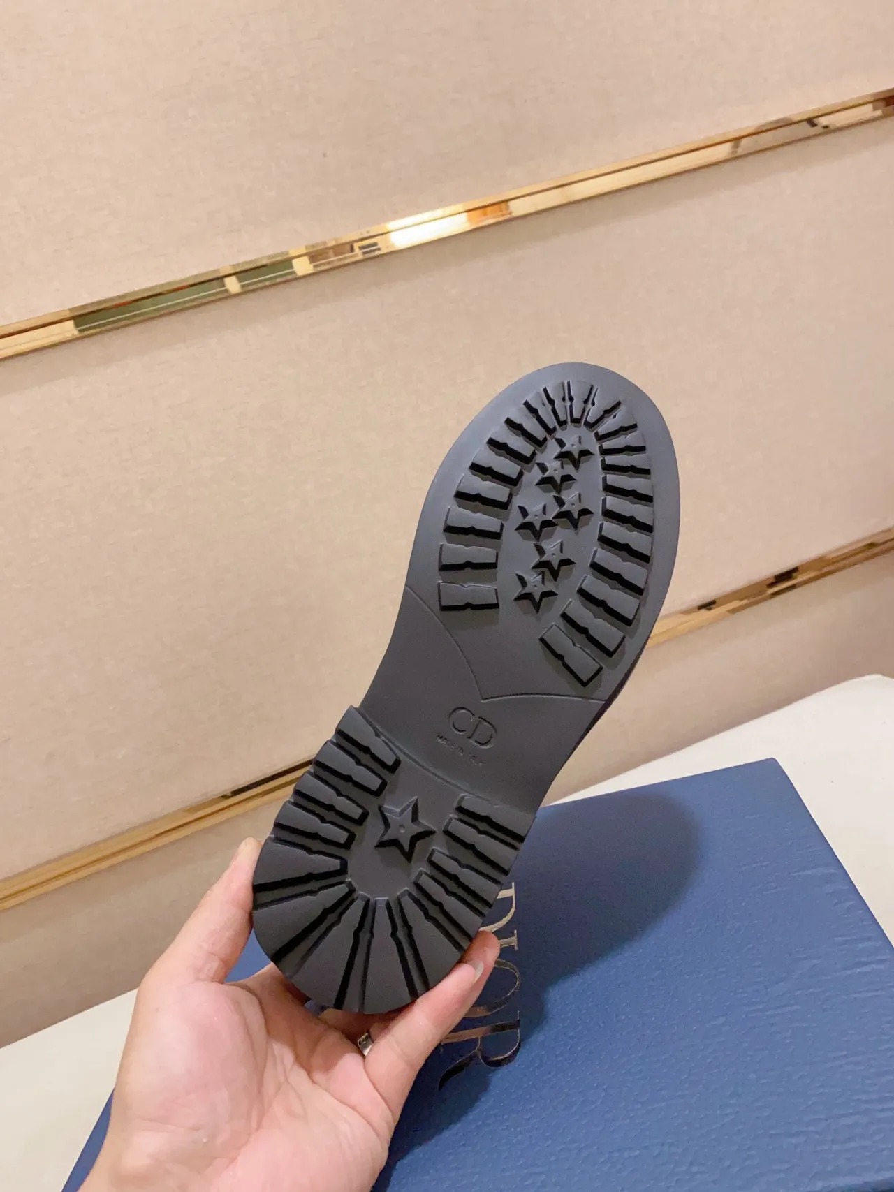 Black Glossy-Matte Two-Tone Cap-Toe Lug Sole Oxford Shoe 2