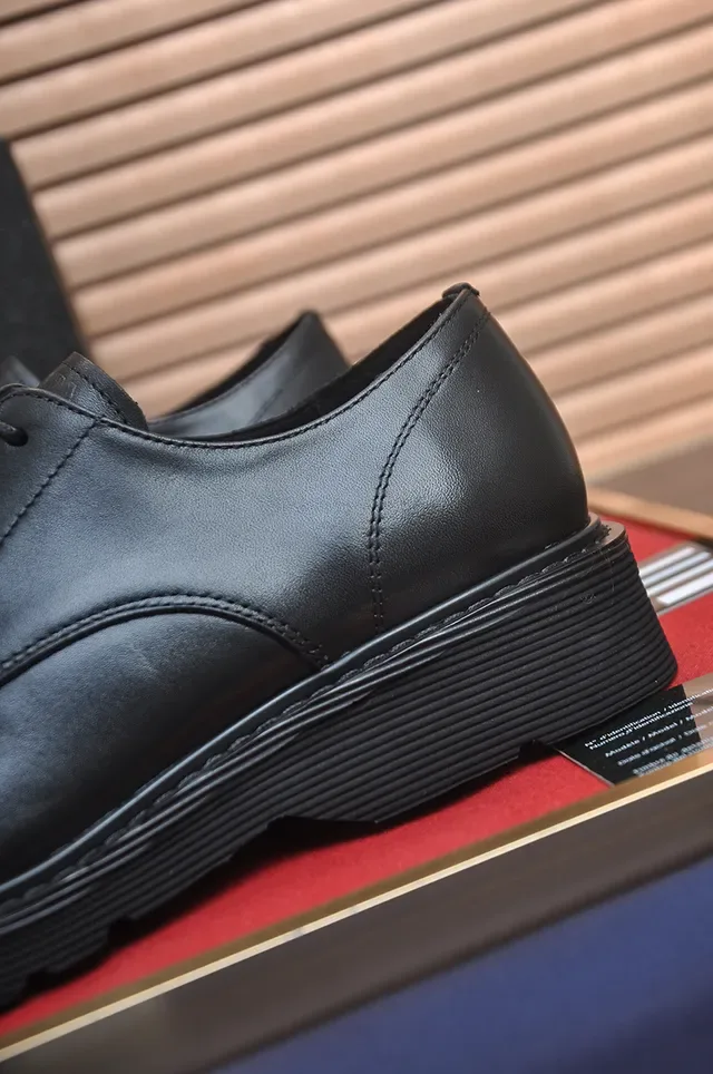 Black Leather Cap Toe Platform Oxford Shoes 2