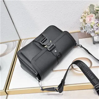 Black Structured Leather-Effect Adjustable Webbing Strap Messenger Bag 5