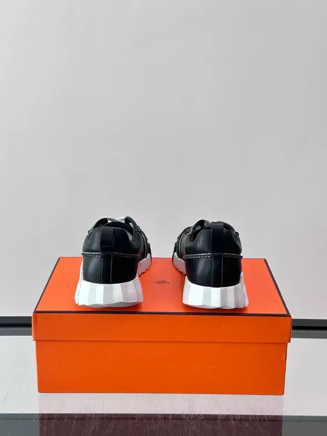 Black White Leather Upper Contrast Stitching Sneakers 3