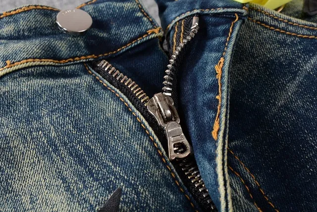Blue Black Distressed Light-Wash Denim 3D Star Appliqué Pattern Jeans 2