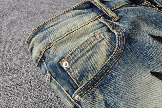 Blue Black Distressed Light-Wash Denim 3D Star Appliqué Pattern Jeans 16