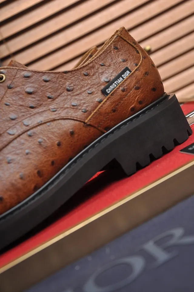 Chaussures Oxford en cuir estampé autruche marron et noir, semelle chunky à crampons 2