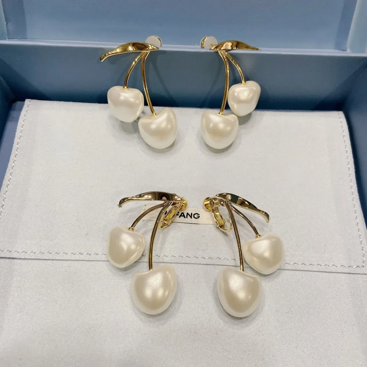 Cherry-Shaped Pearl and Gold-Tone Dangling Earrings 4