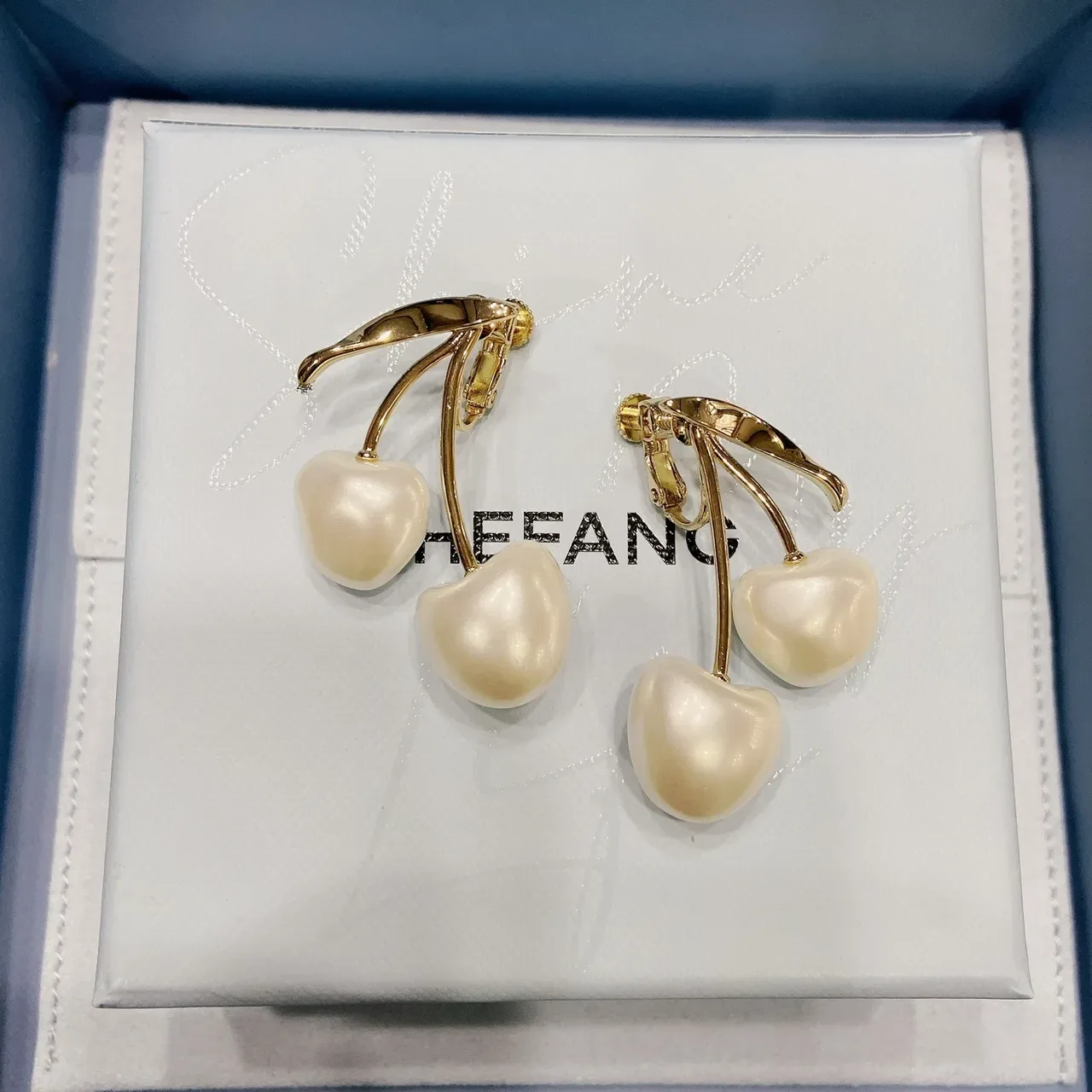 Cherry-Shaped Pearl and Gold-Tone Dangling Earrings 5