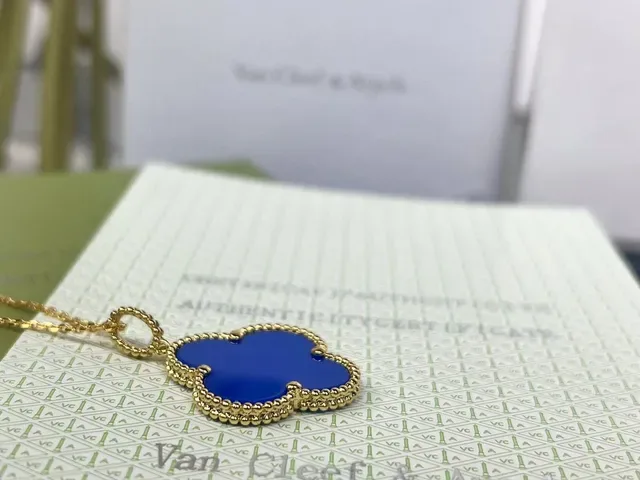 Clover-Shaped Blue Enamel Pendant Gold-Tone Chain Necklace 3