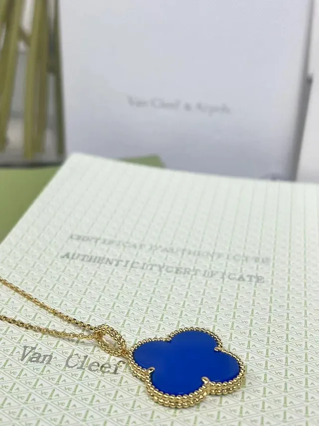 Clover-Shaped Blue Enamel Pendant Gold-Tone Chain Necklace 4