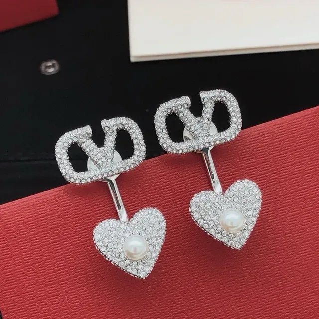 Crystal-Pavé Heart and Pearl Drop Earrings 5