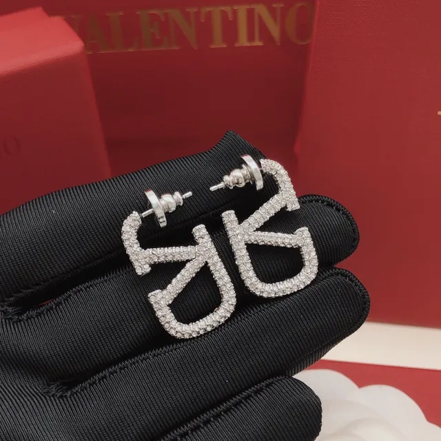 Crystal-Pavé Open Geometric Stud Earrings 6