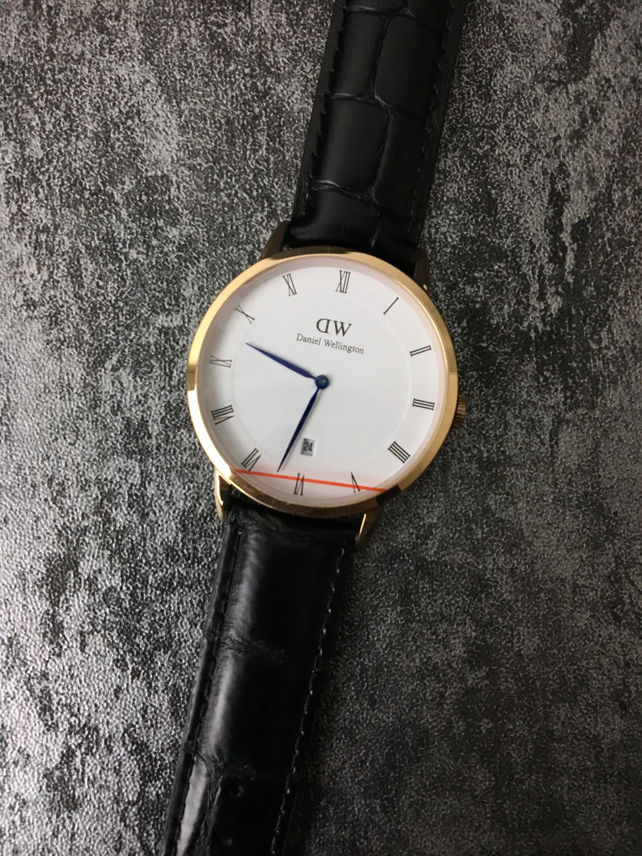 Daniel Wellington काली सोने की न्यूनतम केस क्वार्ट्ज घड़ी 5