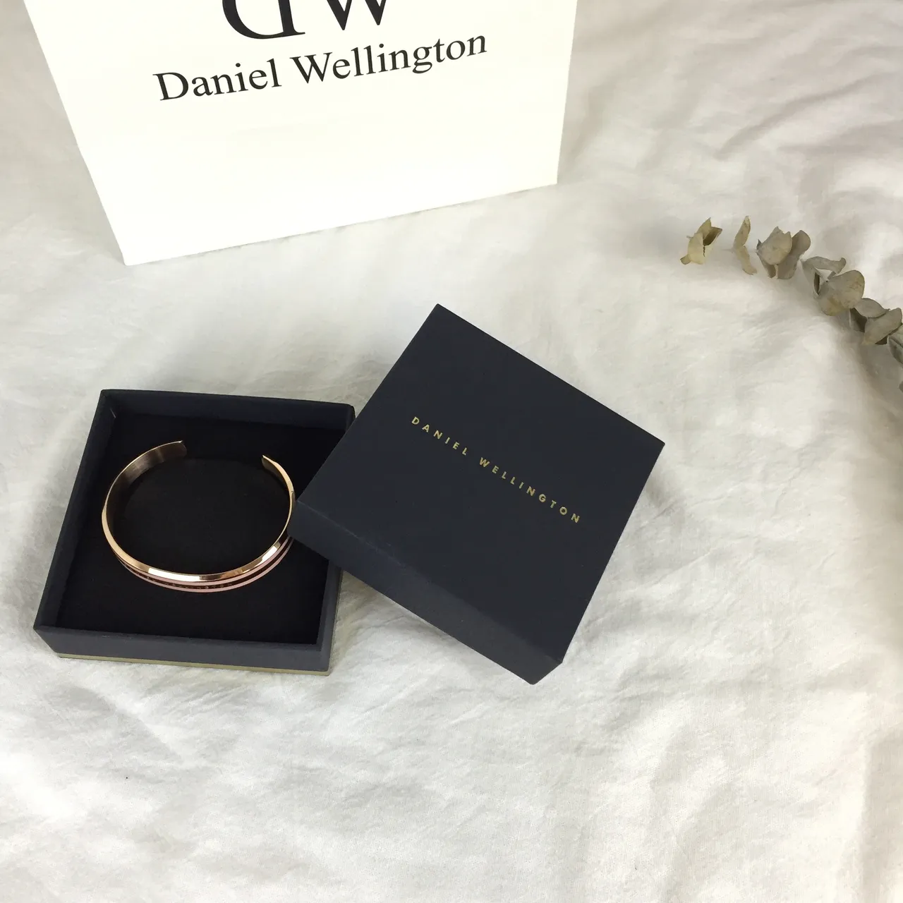 Daniel Wellington Classic Cuff Or Rose Rose Noir Émaillé Bracelet 4